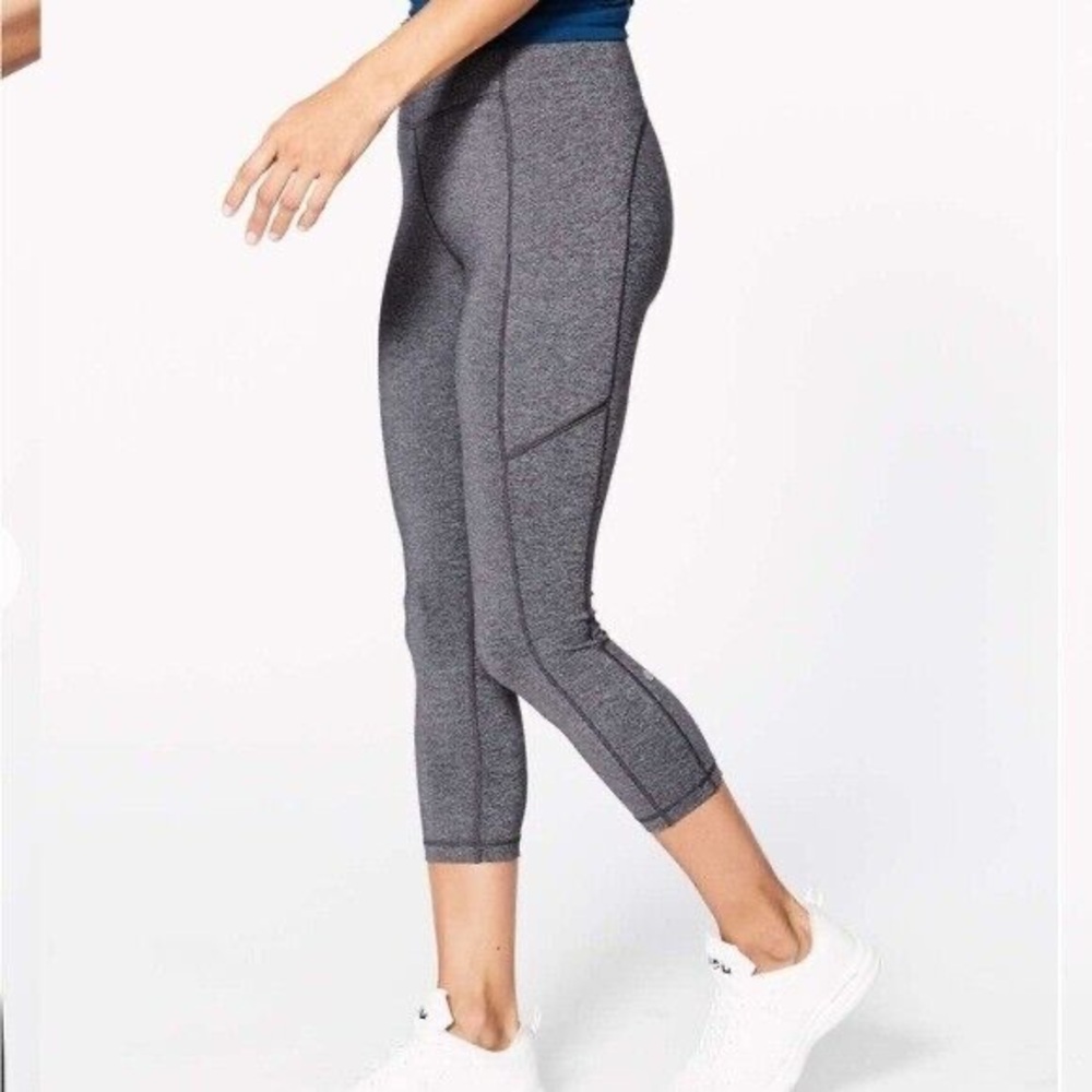 Lululemon Speed Up Crop 21” - Picture 2 of 9
